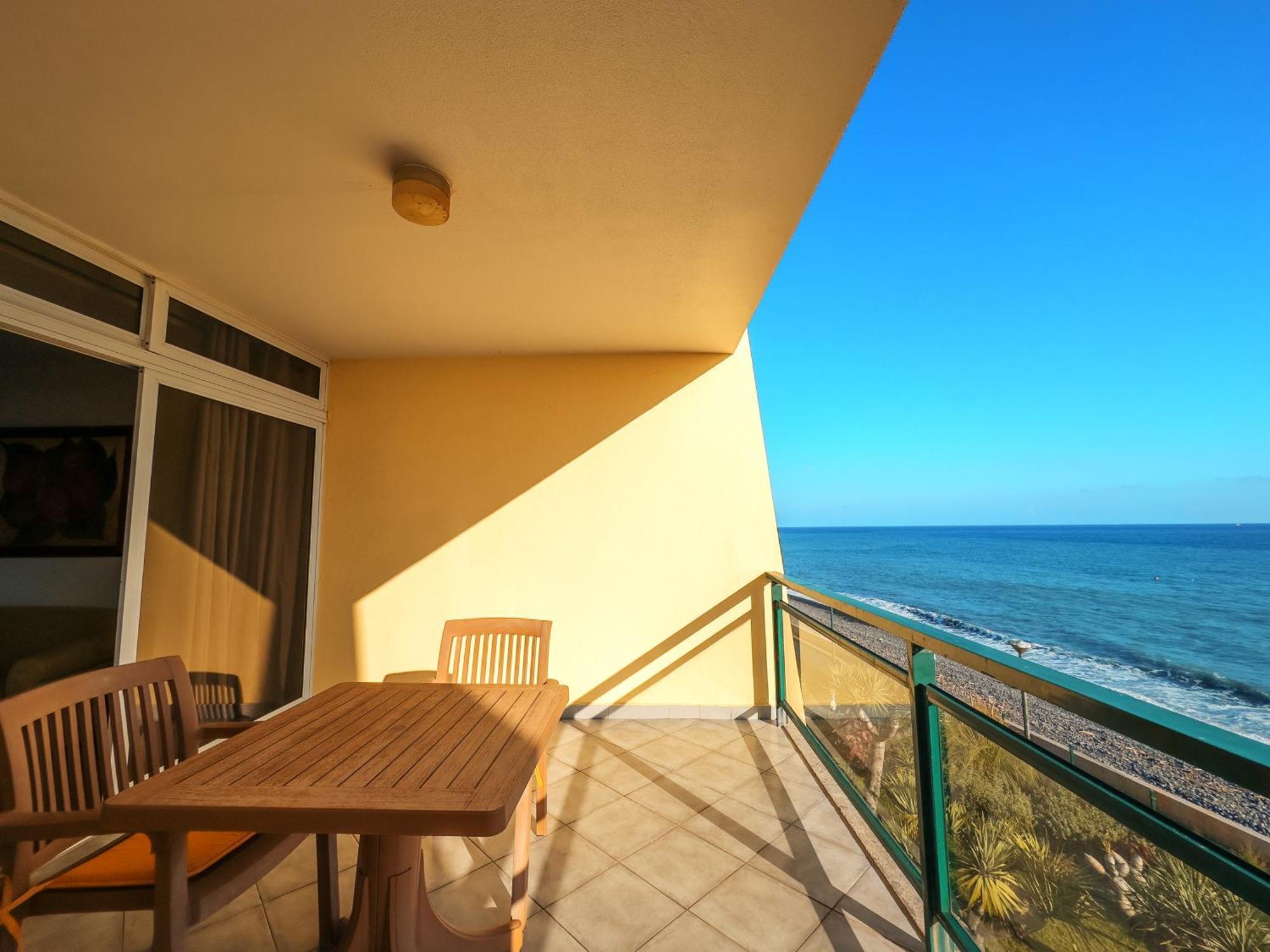 Apartamento Atlantic Gardens Beach - Atlanticgardensbeach Com Funchal  Exterior foto